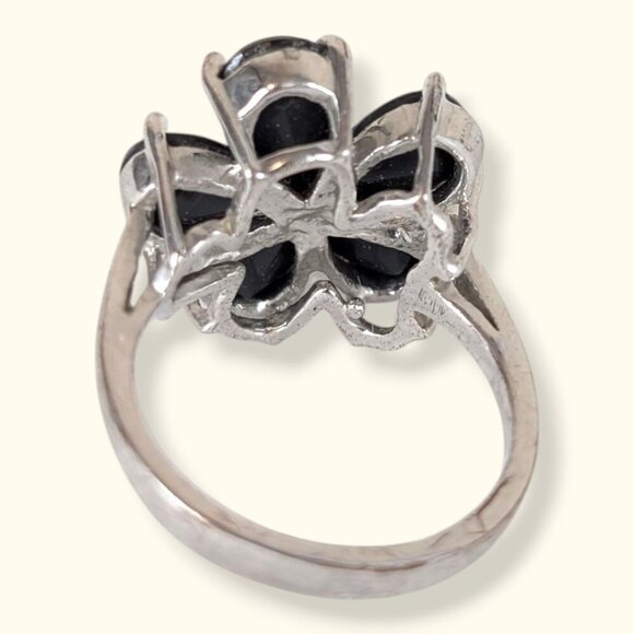 V. Black Glass Floral Ring - Picture 4 of 6